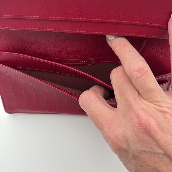 Chanel quilted patent leather long bifold wallet - Picture 5 of 11